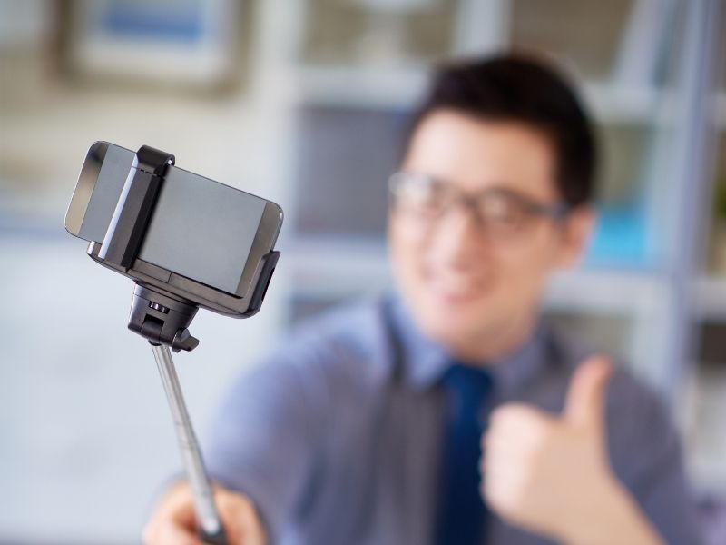 Reel ideas blog cover selfie-stick instagram